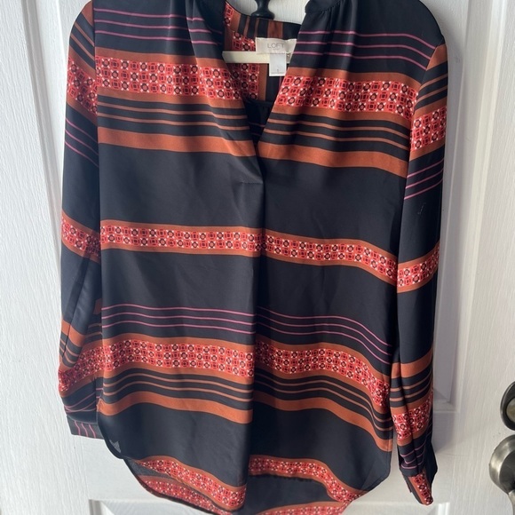 Loft Flowy Blouse - Picture 2 of 3